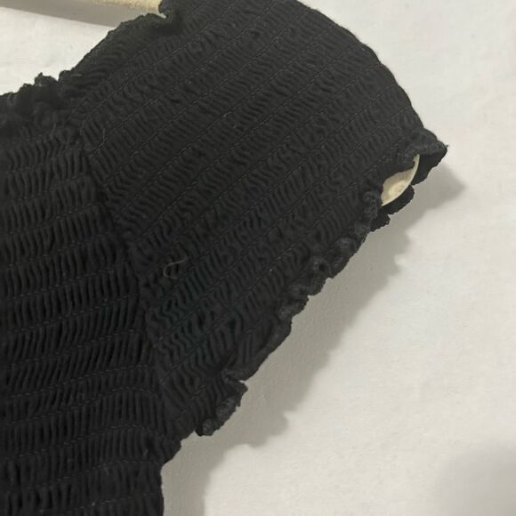 Brandy Melville Charlene Off the Shoulder Smocked Off Top One Size - Picture 6 of 7